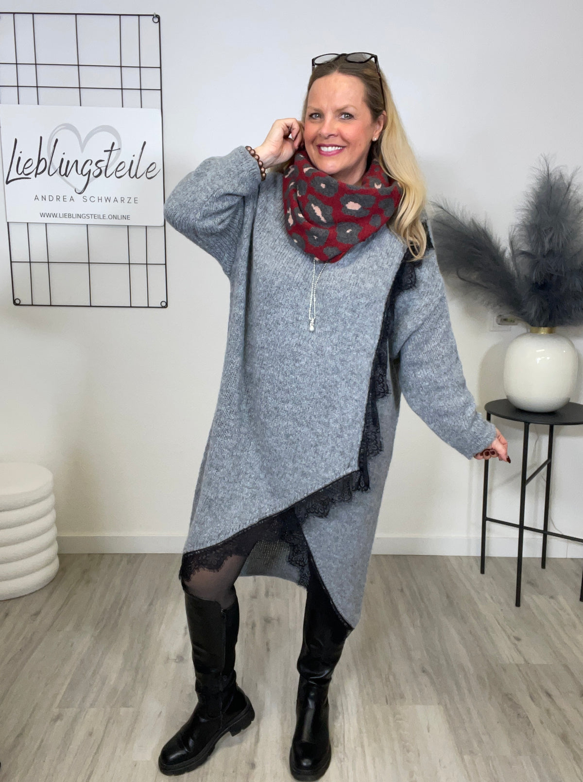 Strickkleid Wickeloptik in Grau