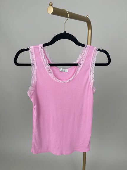 Top mit Spitze in versch. Farben