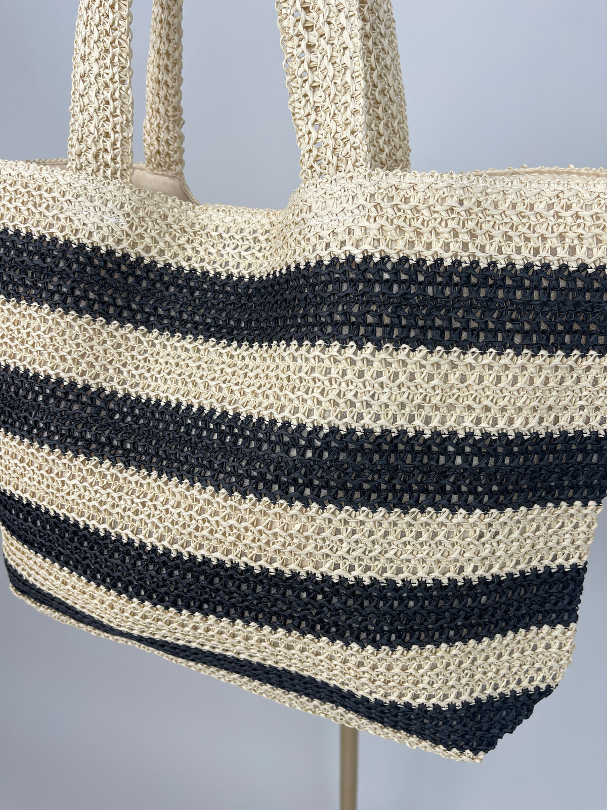 Basttasche Streifen in Creme/Schwarz