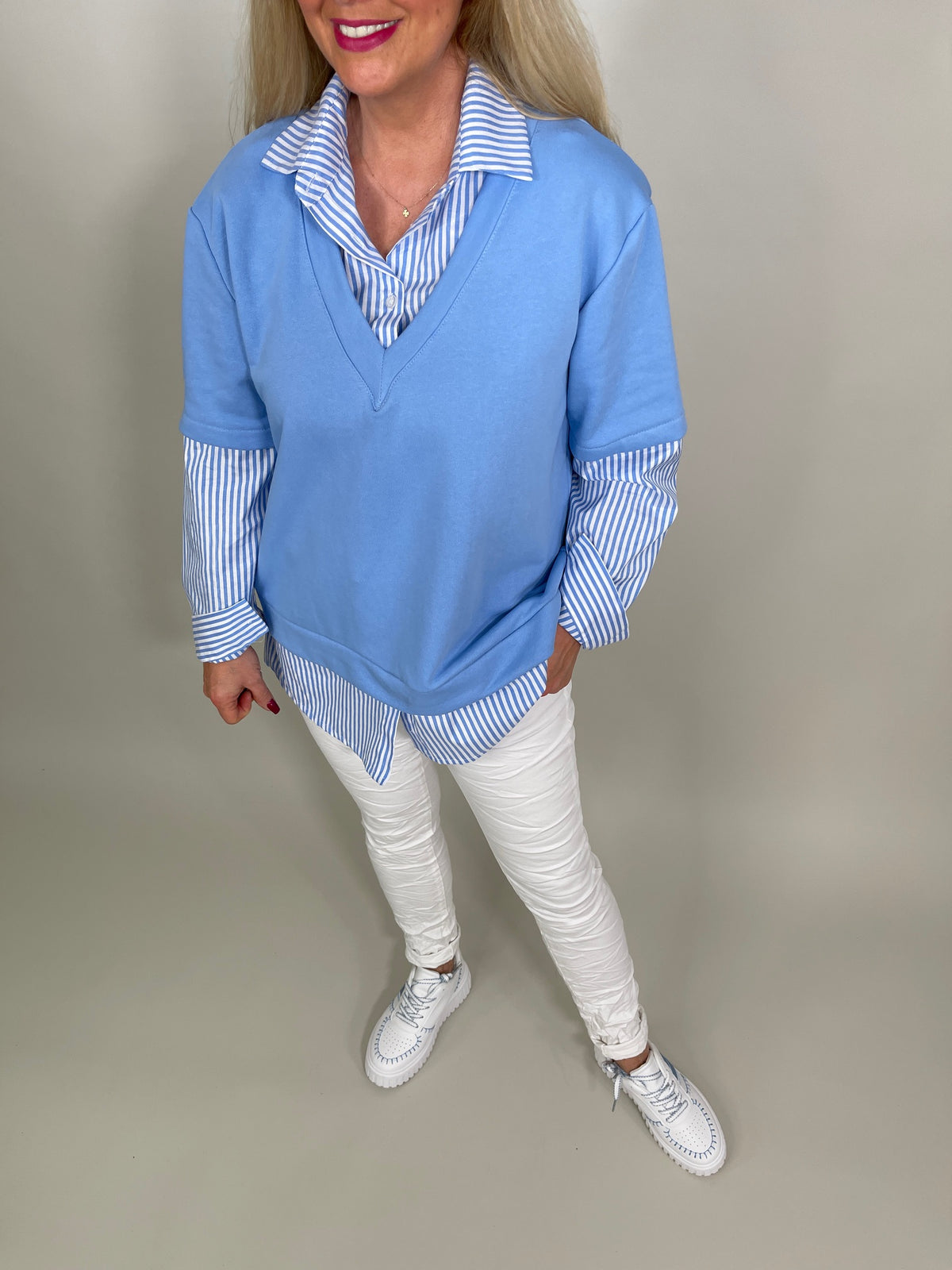Sweatshirt mit Bluseneinsatz in versch. Farben