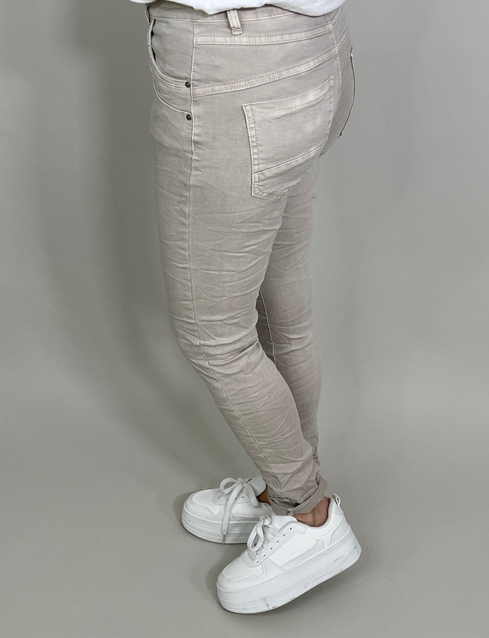 Jeans mit schöner Knopfleiste in Beige Artikel 5575