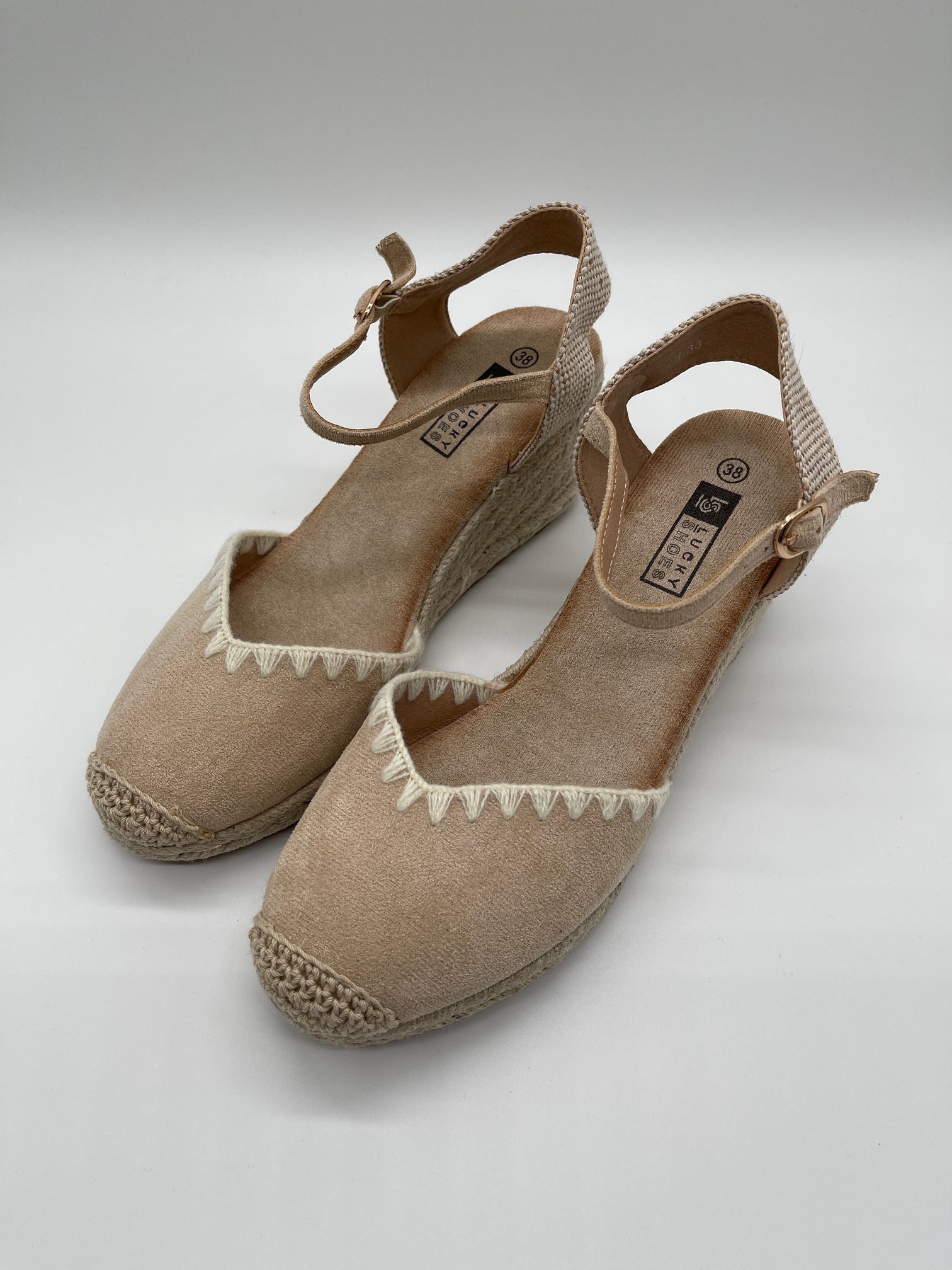 Espadrilles mit Keilabsatz in Beige Artikel 4154