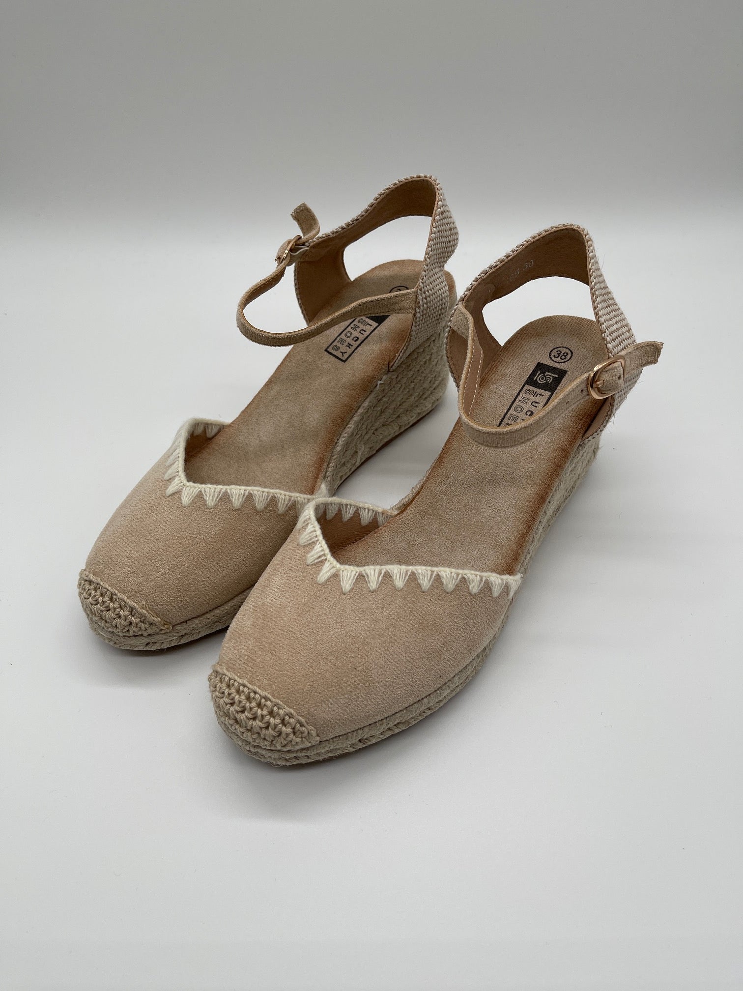 Espadrilles mit Keilabsatz in Beige Artikel 4154