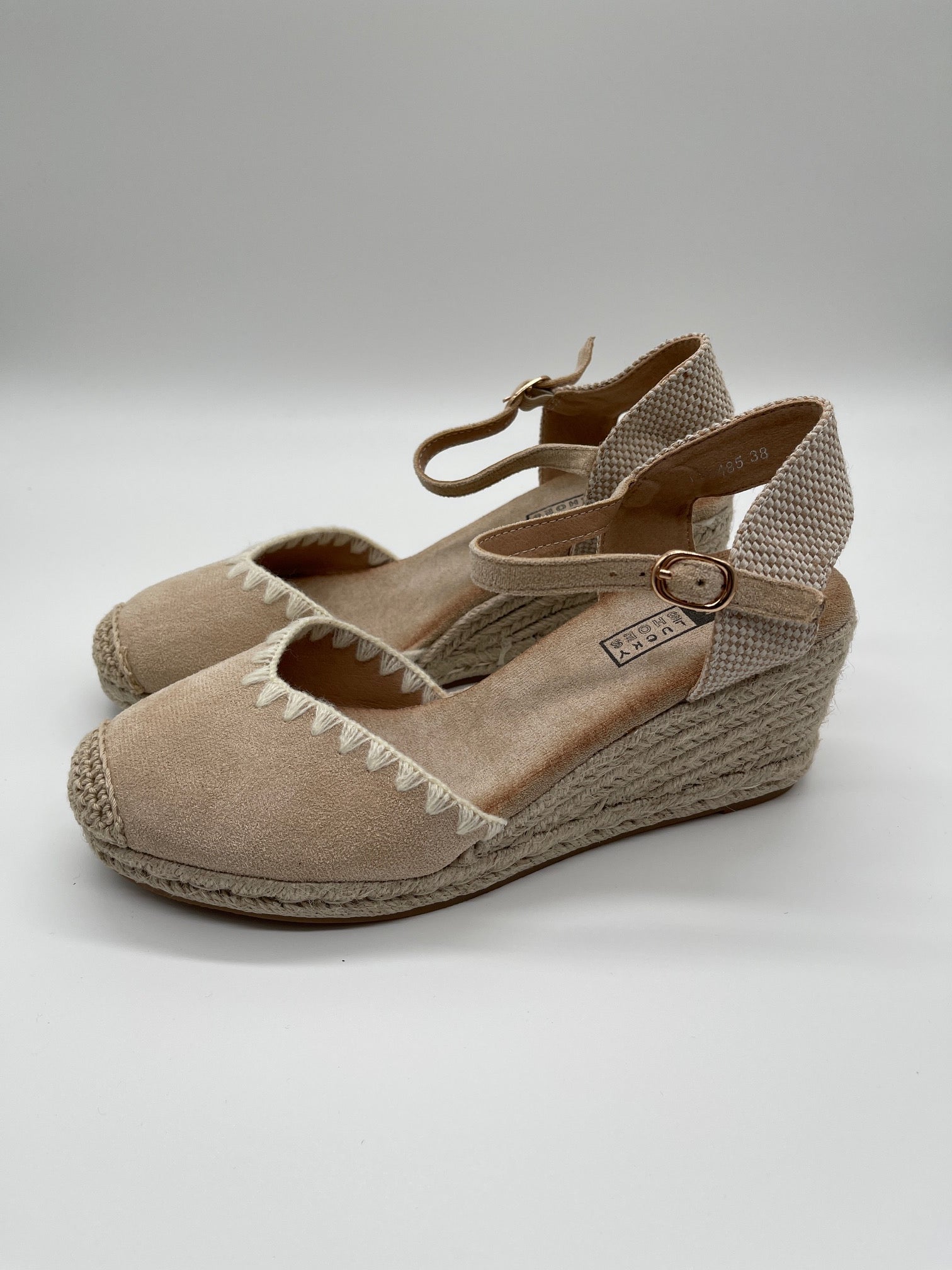 Espadrilles mit Keilabsatz in Beige Artikel 4154