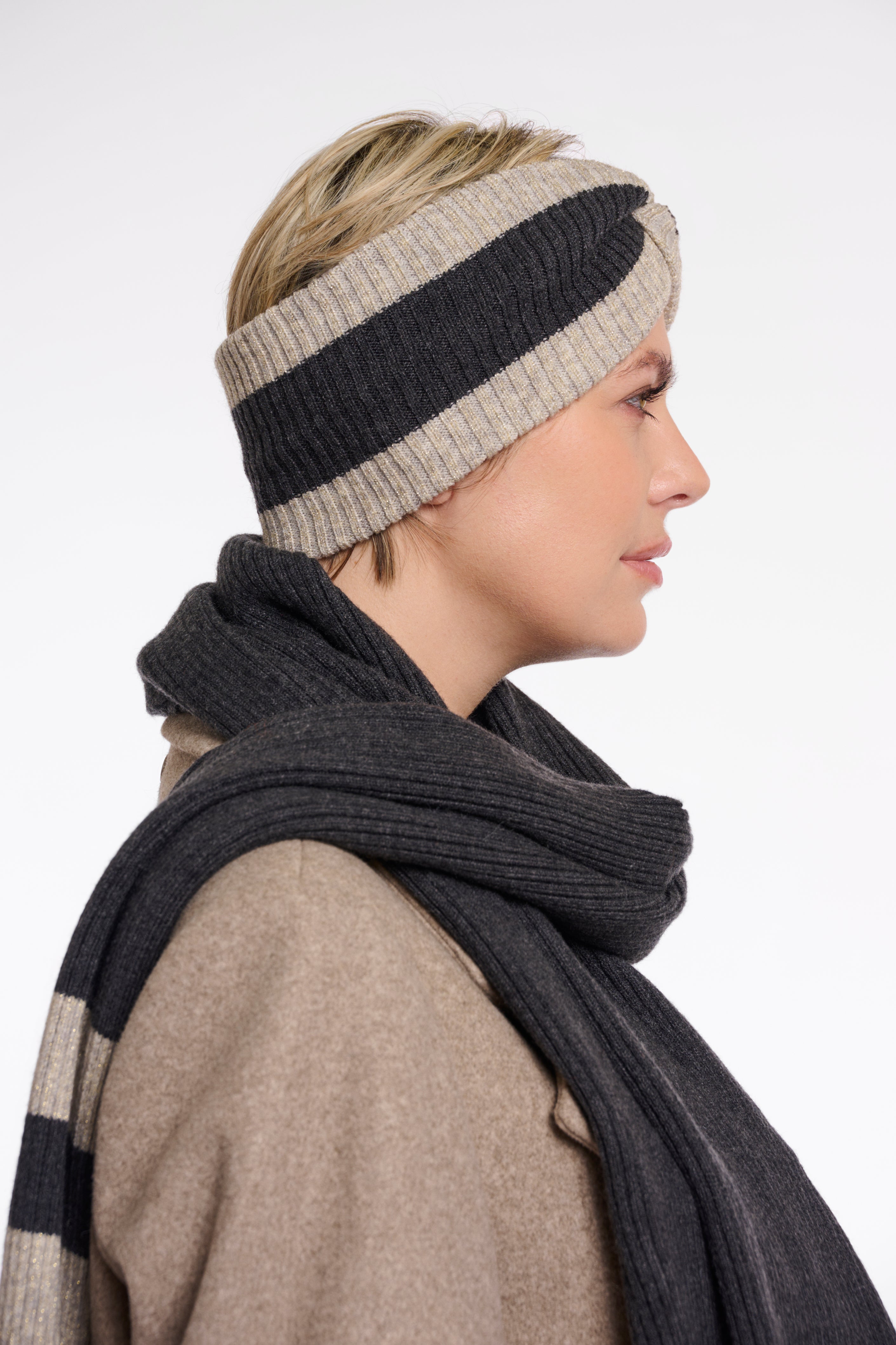 Gestricktes Stirnband von Rino&Pelle in Deep Iron Melange RP6631