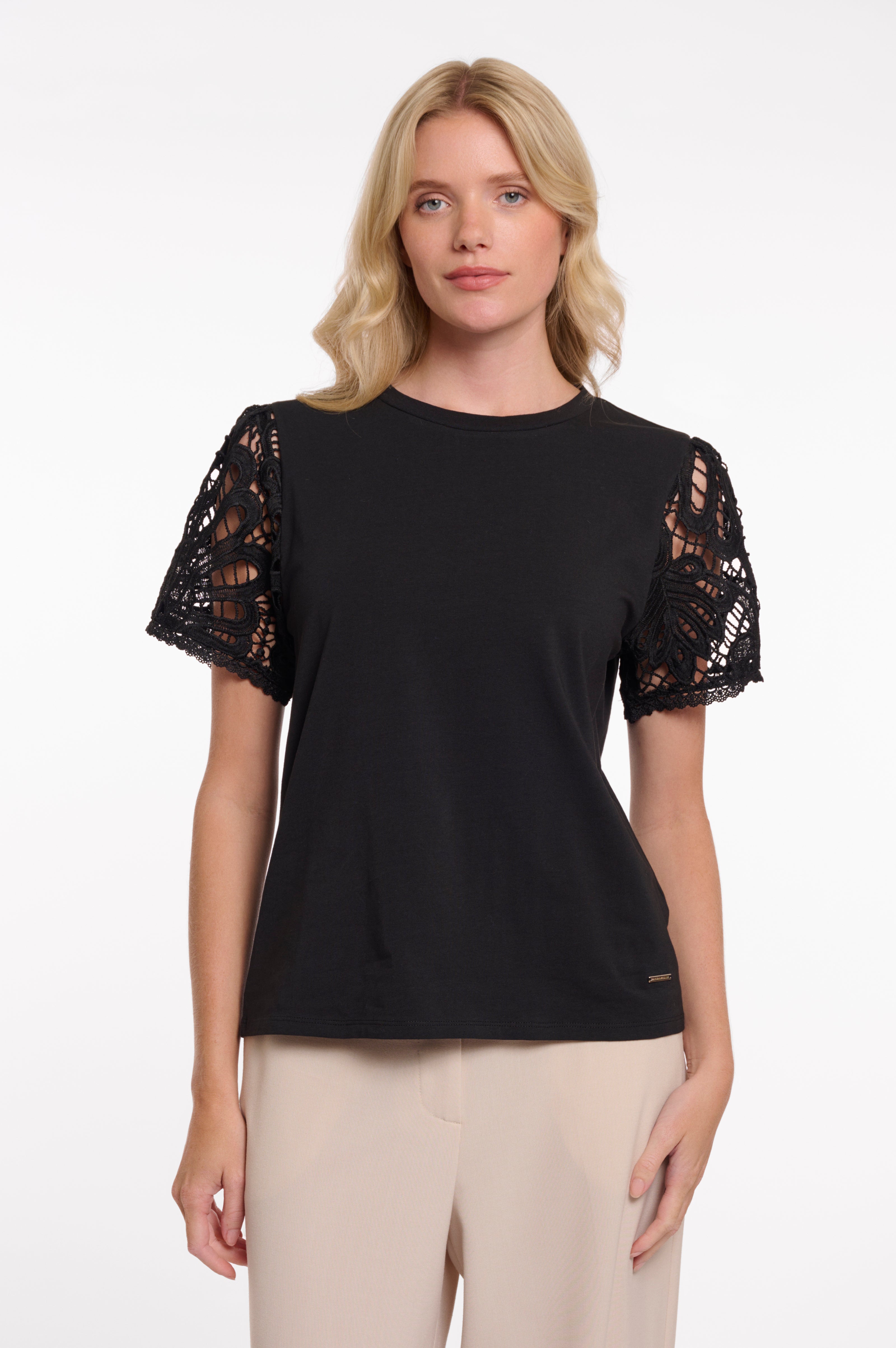 T-Shirt Joney von Rino&Pelle in Schwarz