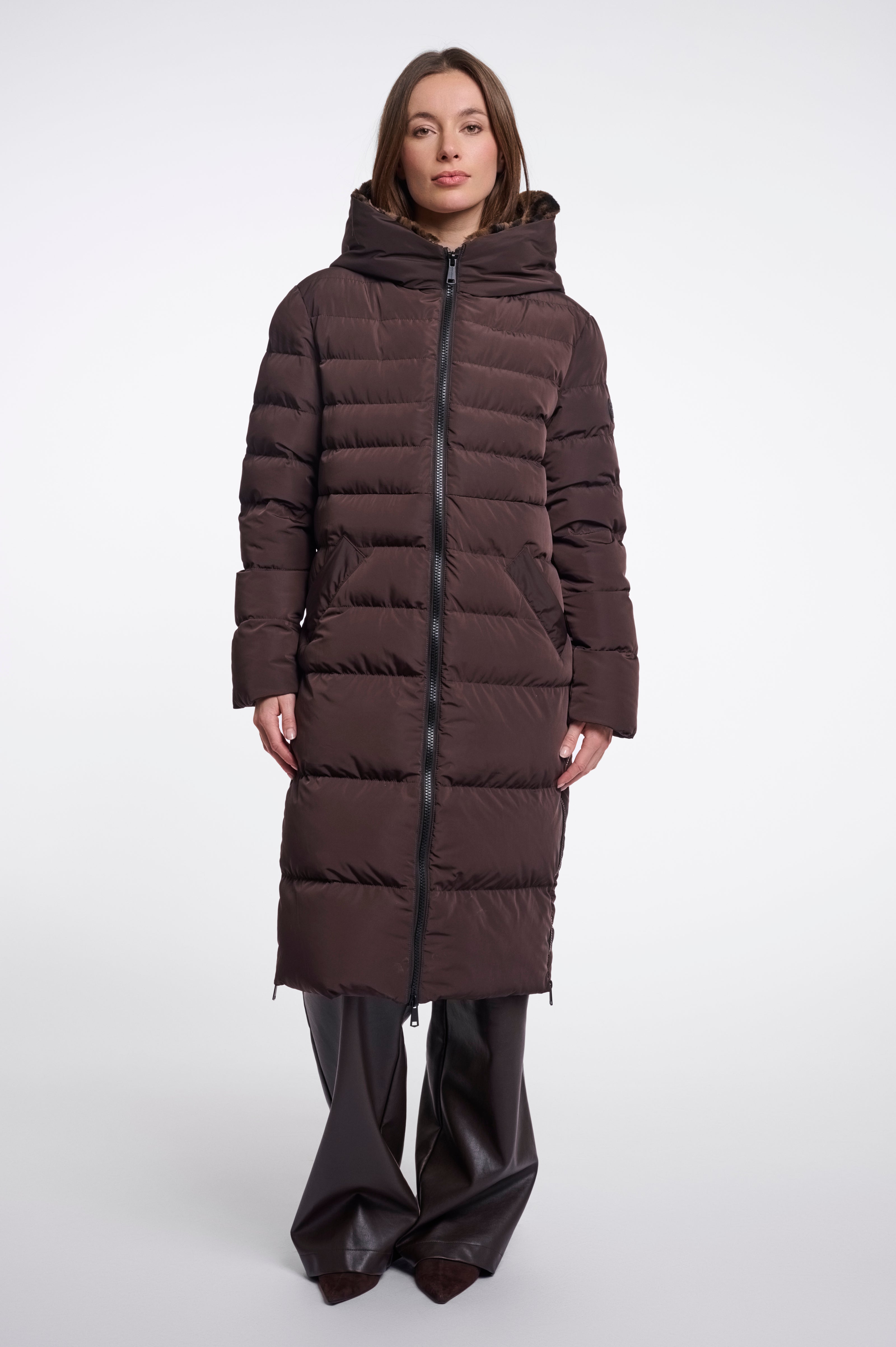 Mantel Keilafur von Rino&Pelle in Peated Brown