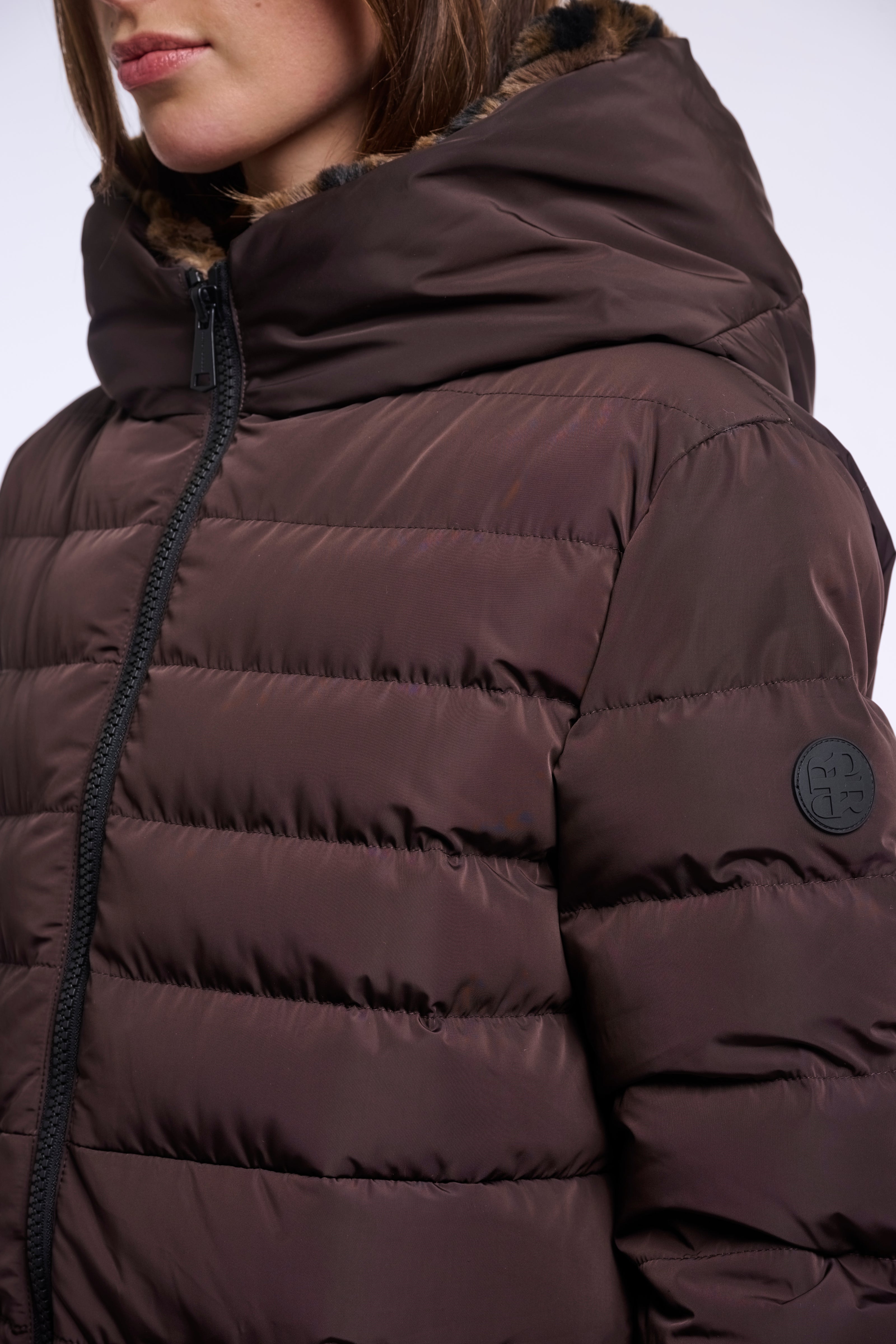 Mantel Keilafur von Rino&Pelle in Peated Brown