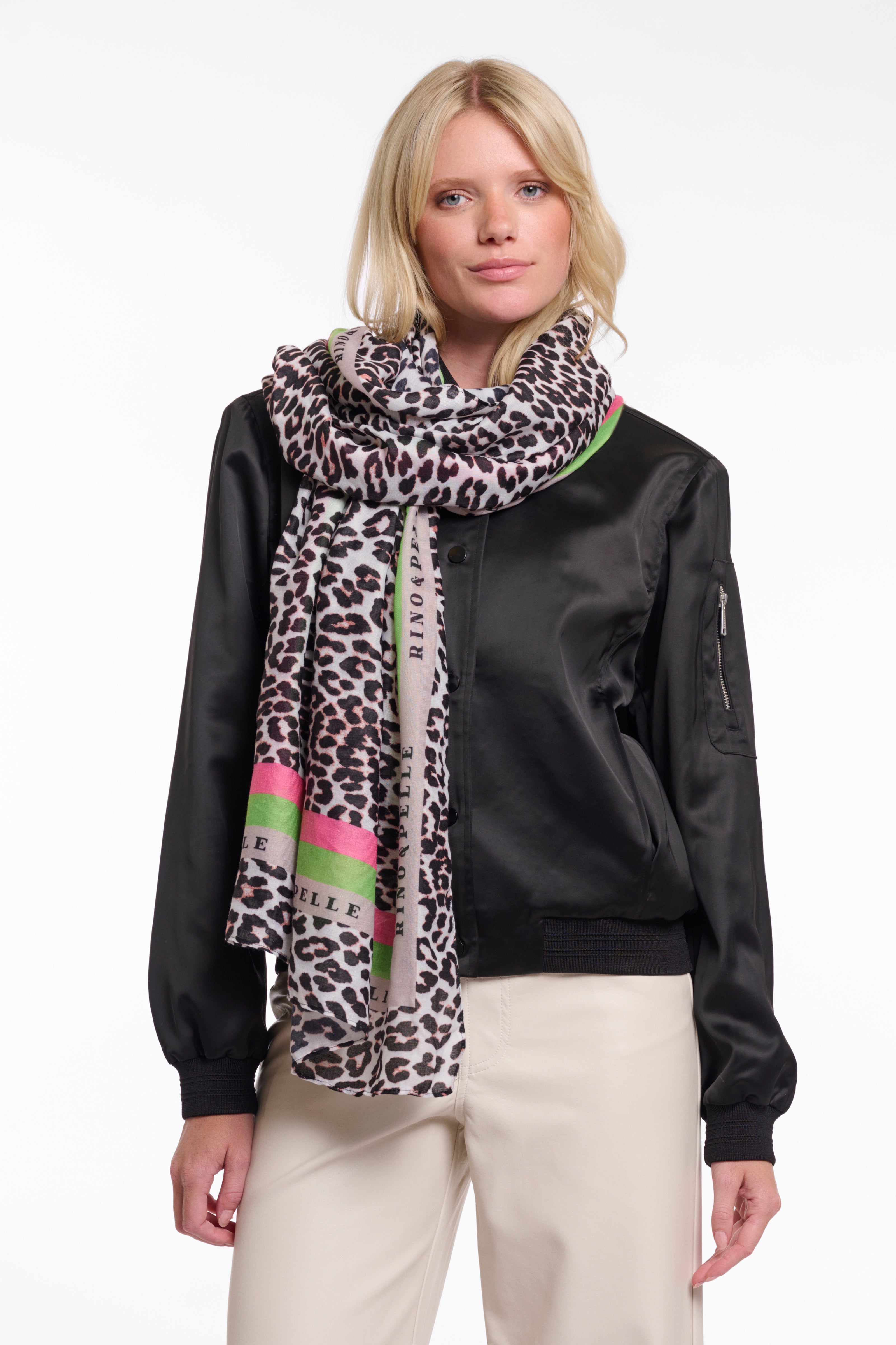 Tuch von Rino&Pelle mit Leo-Print