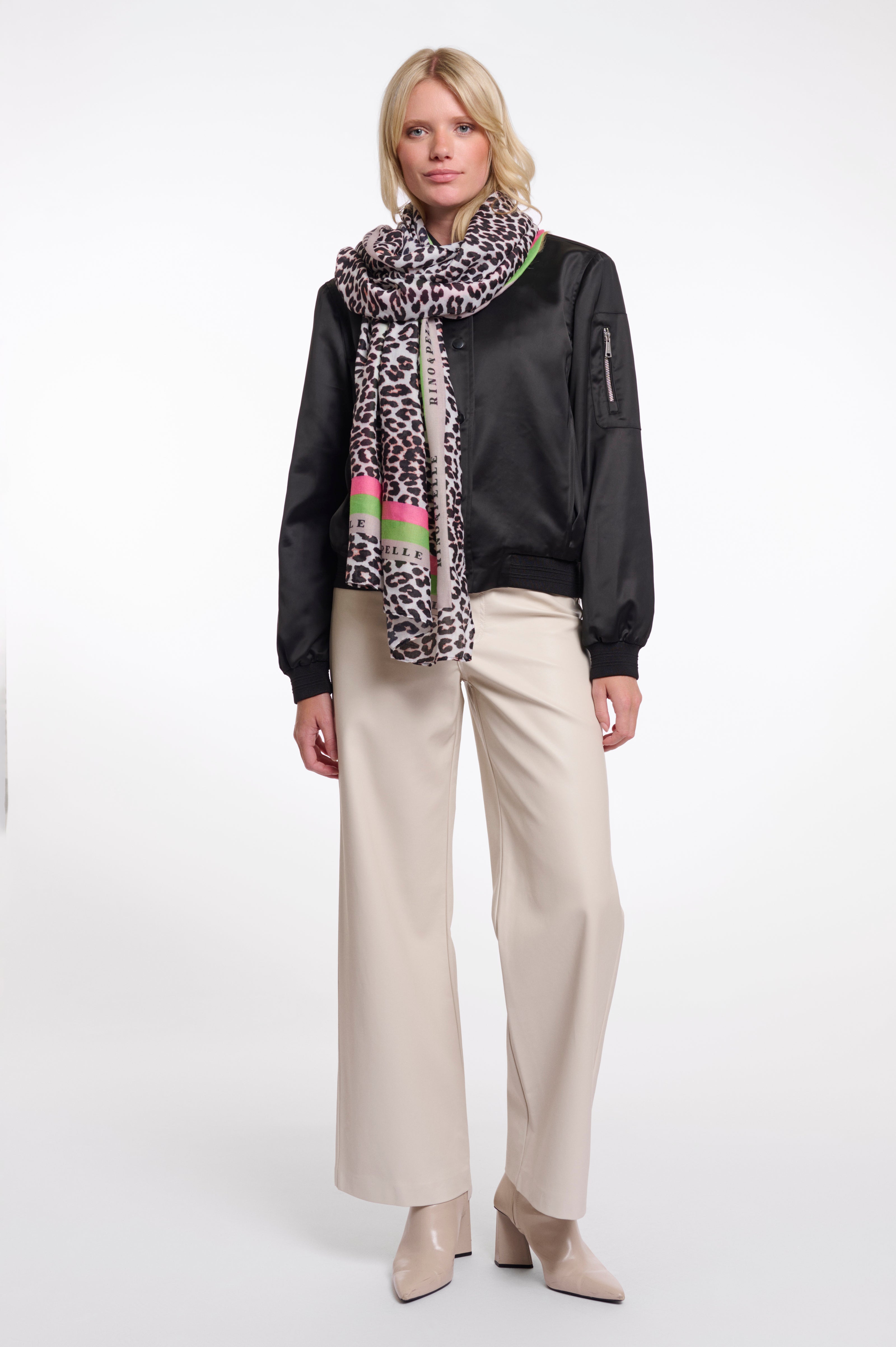 Tuch von Rino&Pelle mit Leo-Print