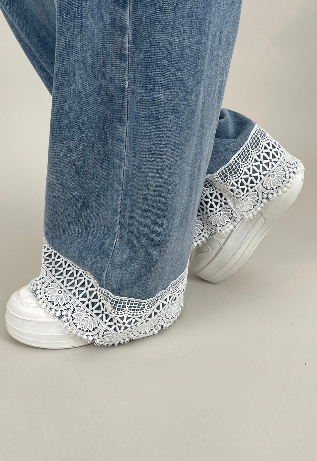Jeans Marlene mit Spitzen-Details