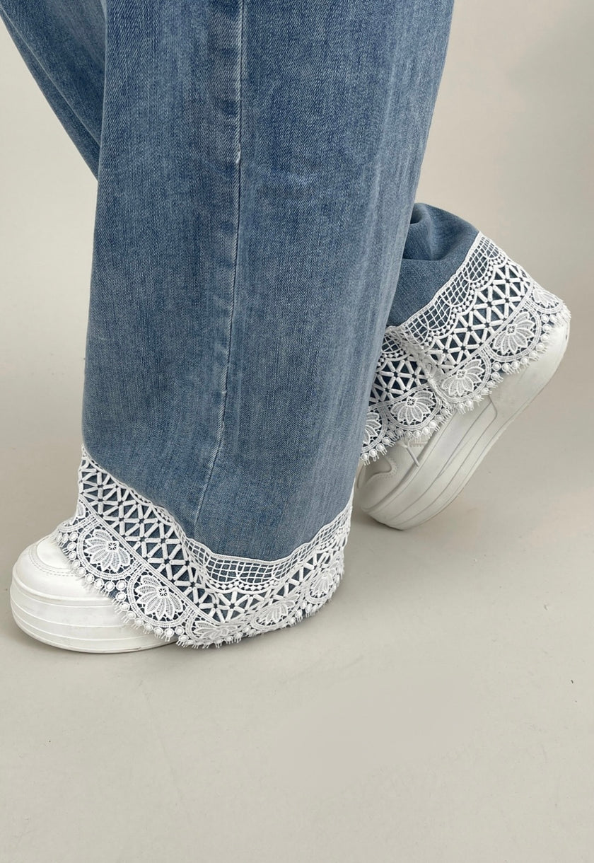 Jeans Marlene mit Spitzen-Details