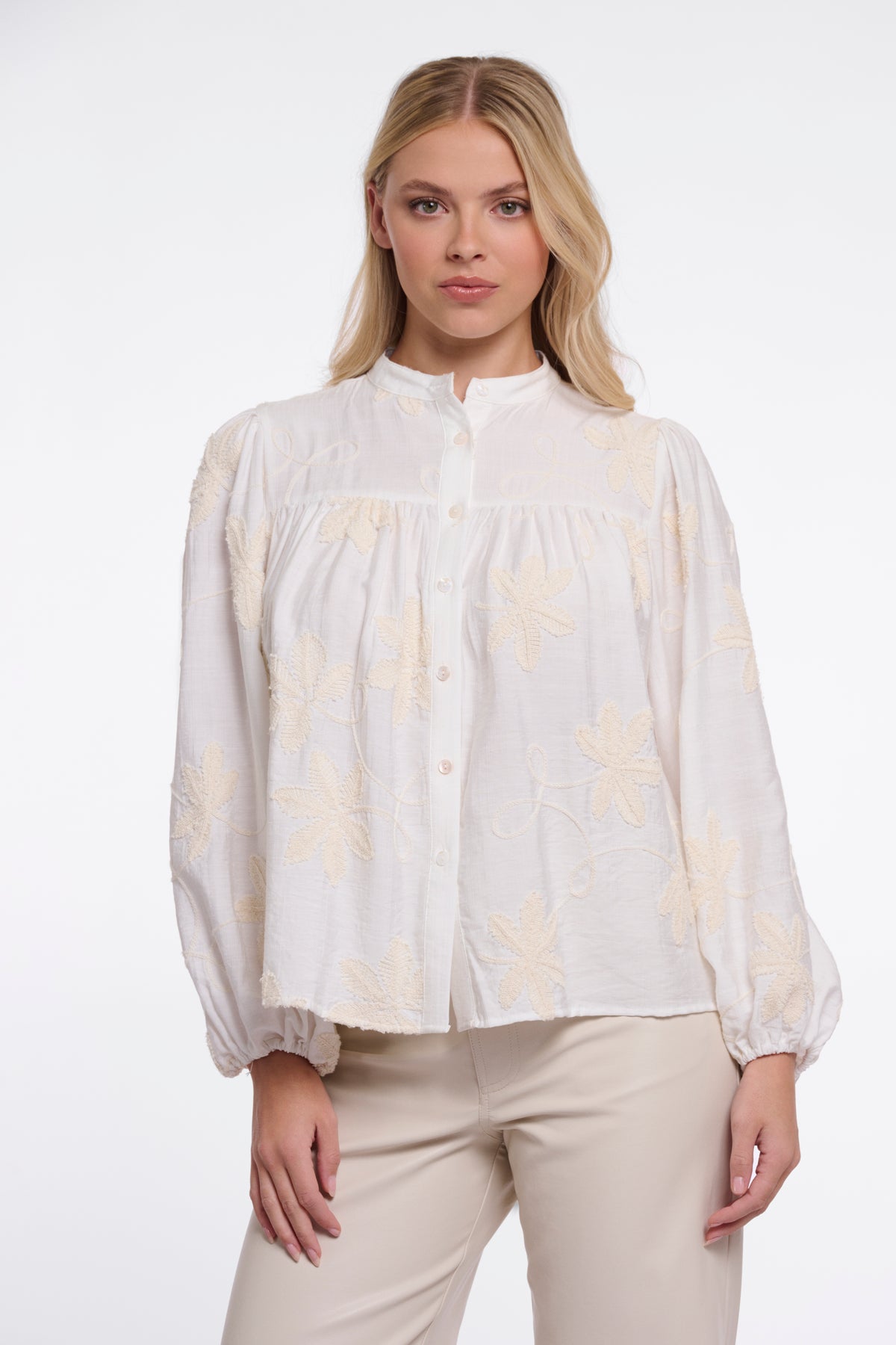 Bluse Zilan in Weiß von Rino&Pelle