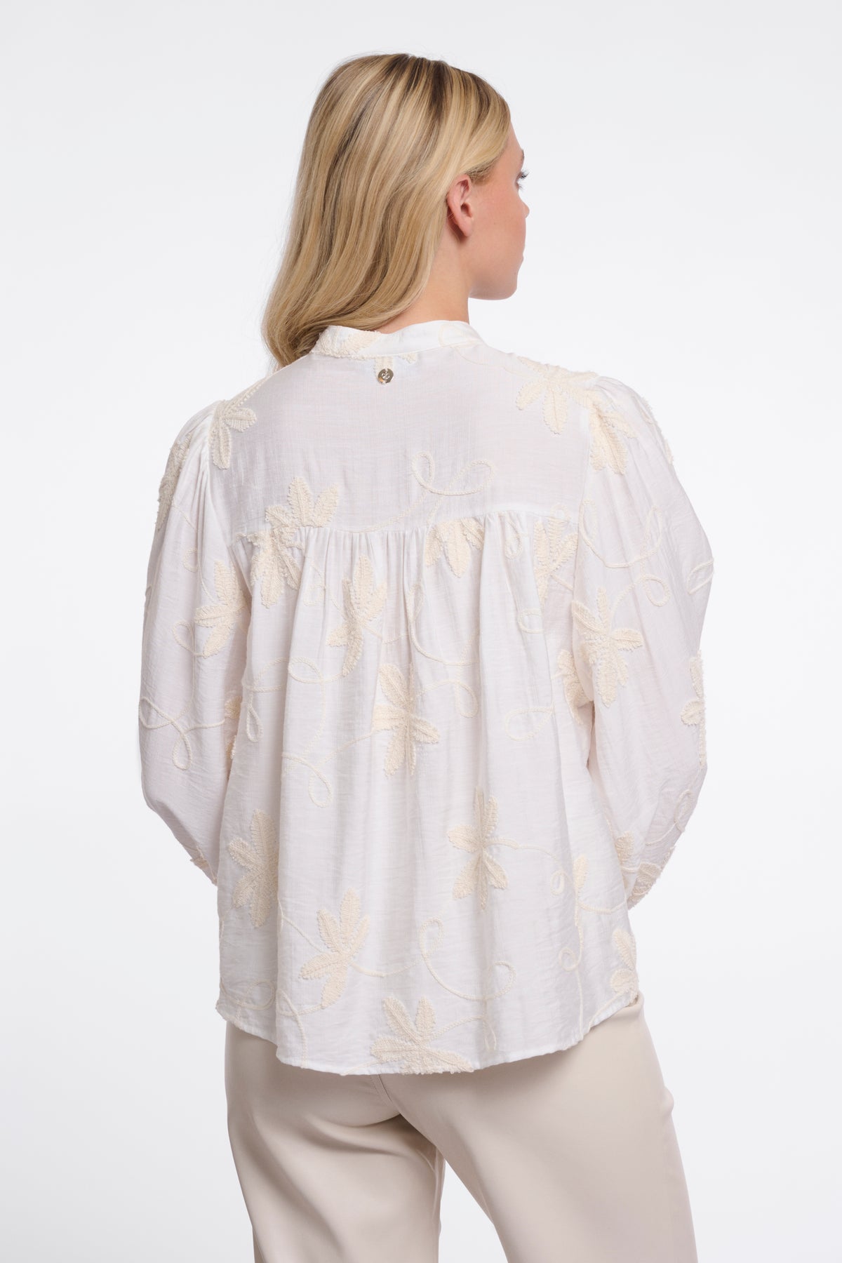 Bluse Zilan in Weiß von Rino&Pelle